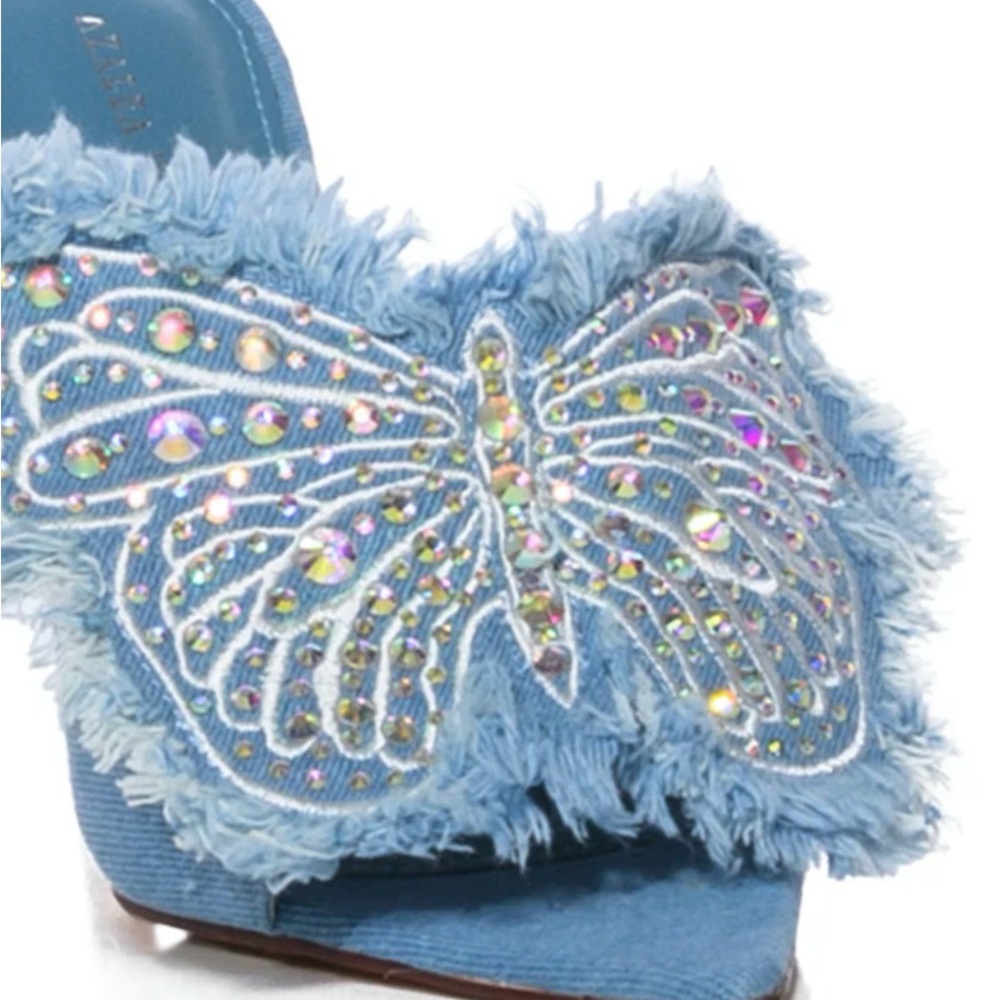 NIB AZALEA WANG ALAYA EMBELLISHED BUTTERFLY STILETTO IN WASHED DENIM SIZE 6 - Picture 3 of 17